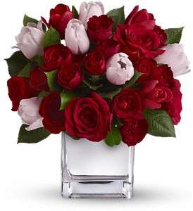 Teleflora's It Had to Be You Bouquet in Virginia Beach VA, Posh Petals and Gifts
